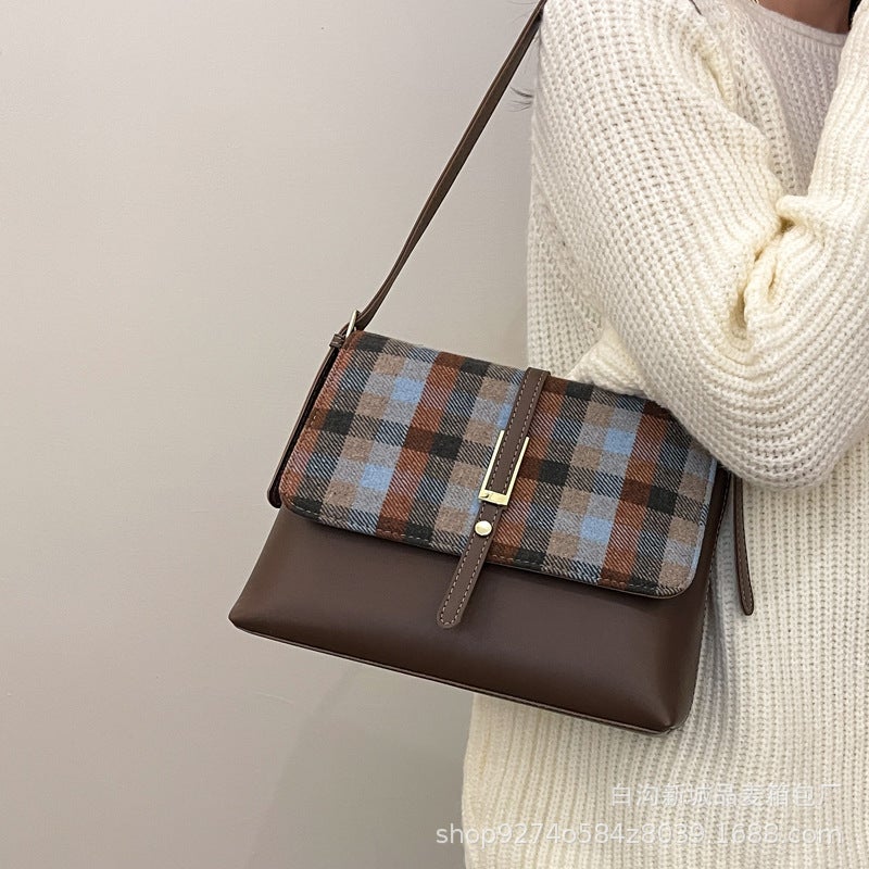 High-End Texture Fashion All-Match Contrast Color Small Bag Women'S Style Temperament Underarm Bag Explosive Crossbody Bag - Image 4