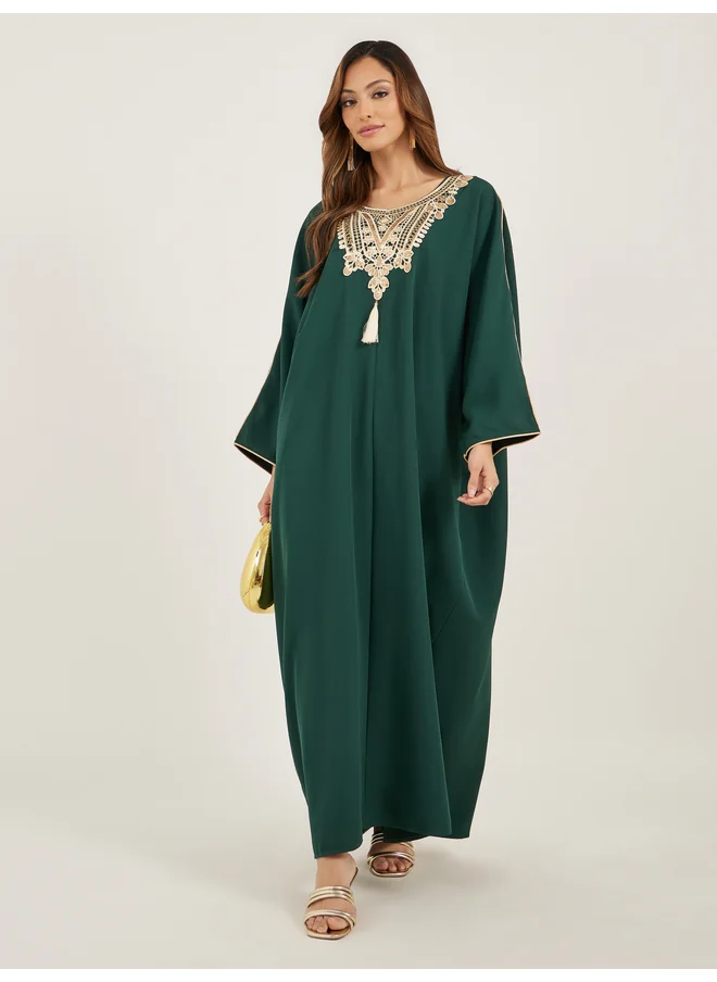 Amirah Amirah Lace Detail Round Neck Kaftan