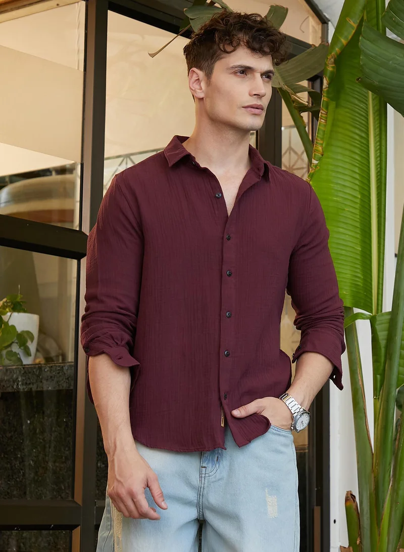 كامبوس سوترا قميص رجالي أحمر نبيتي بنسيج خفيف للملابس الكاجوال بياقة ممتدة وأكمام طويلة بأزرار وإغلاق مريح للاستخدام اليومي