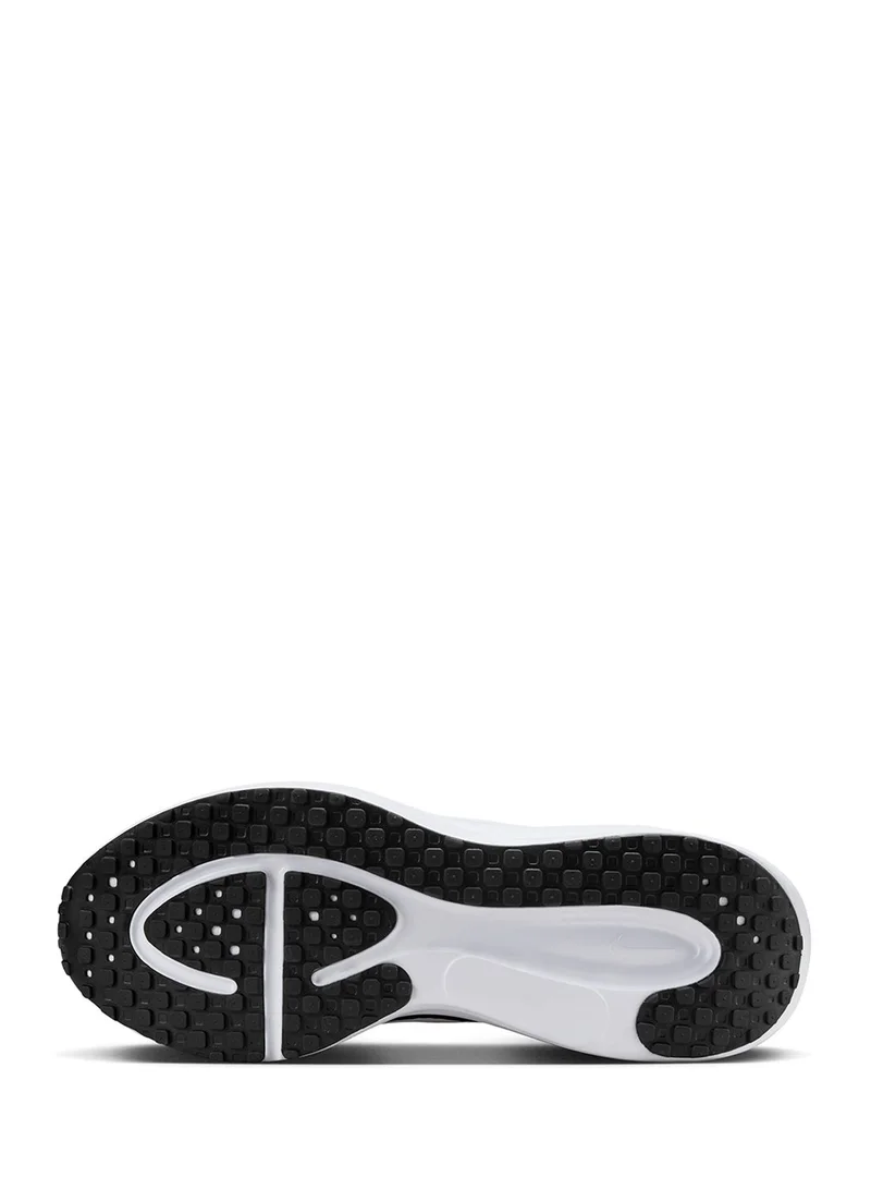 Nike Revolution 8