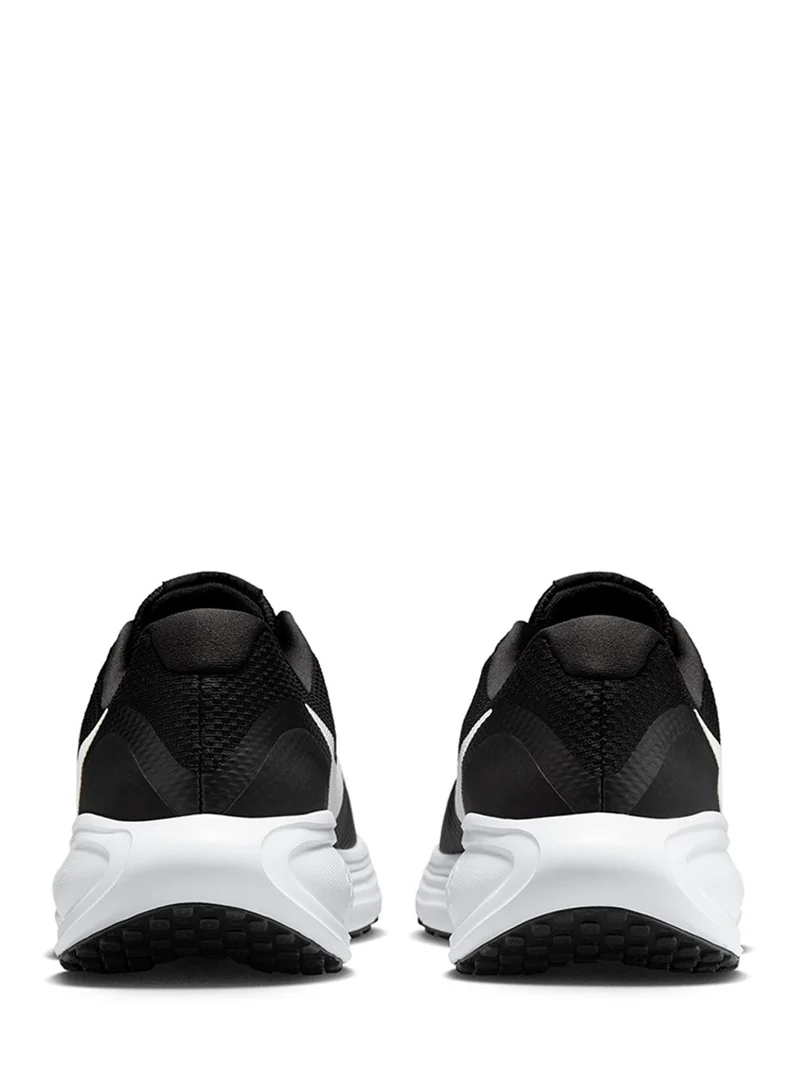 Nike Revolution 8