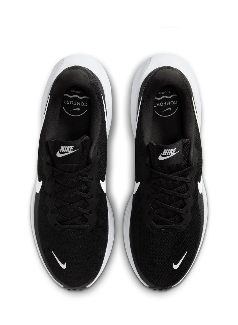 Nike Revolution 8