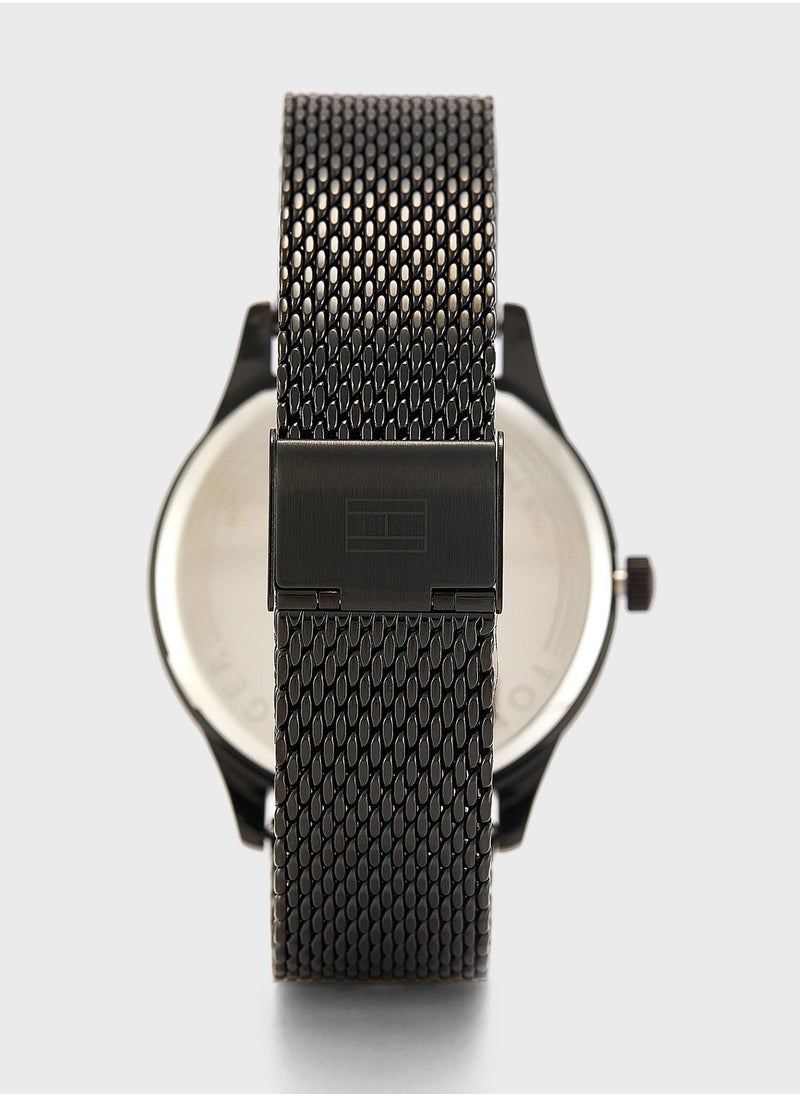 Metal Strap Chronograph Watch - pzsku/Z368950B1B6CD0BECF6CCZ/45/_/1699002977/17d97f61-d81b-43e8-b292-1dc0363c0780