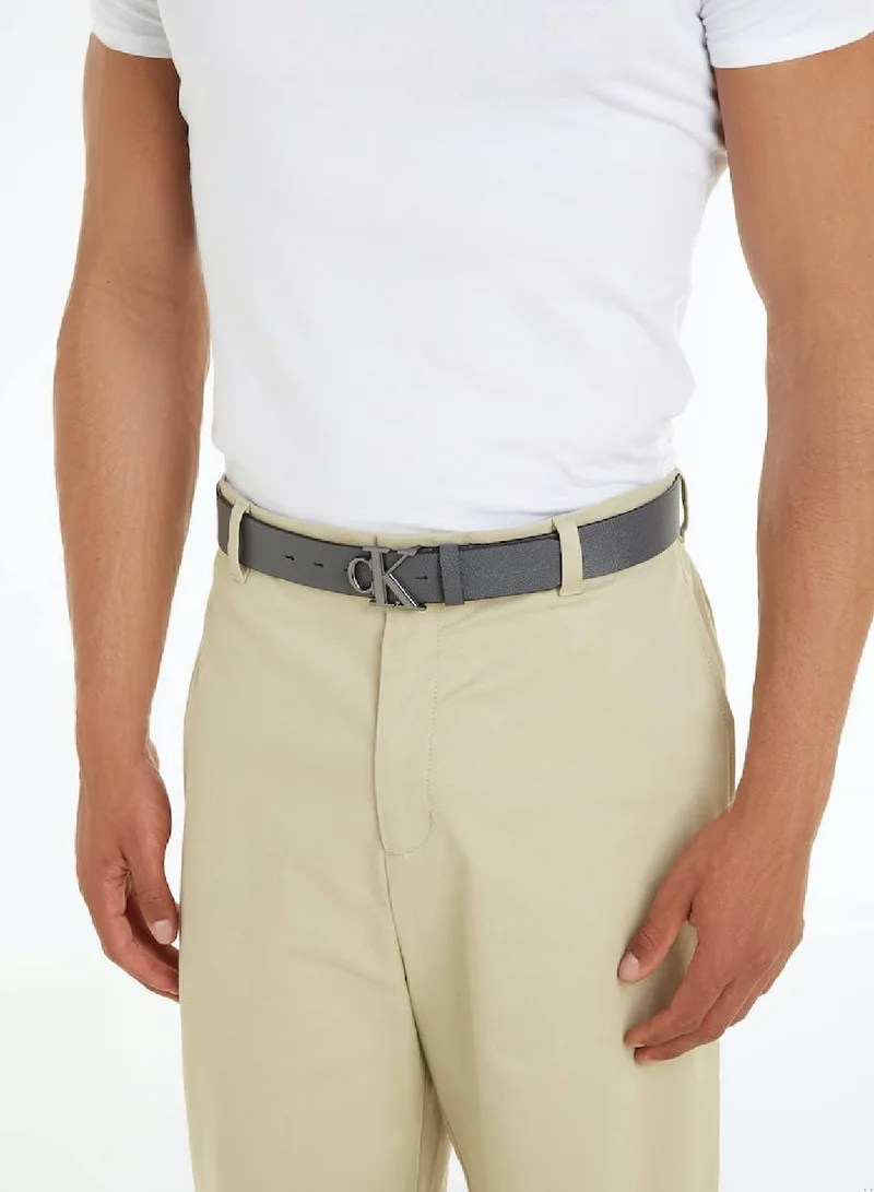 Calvin Klein Men's Monogram Plaque Leather Belt with Adjustable Strap,  Grey