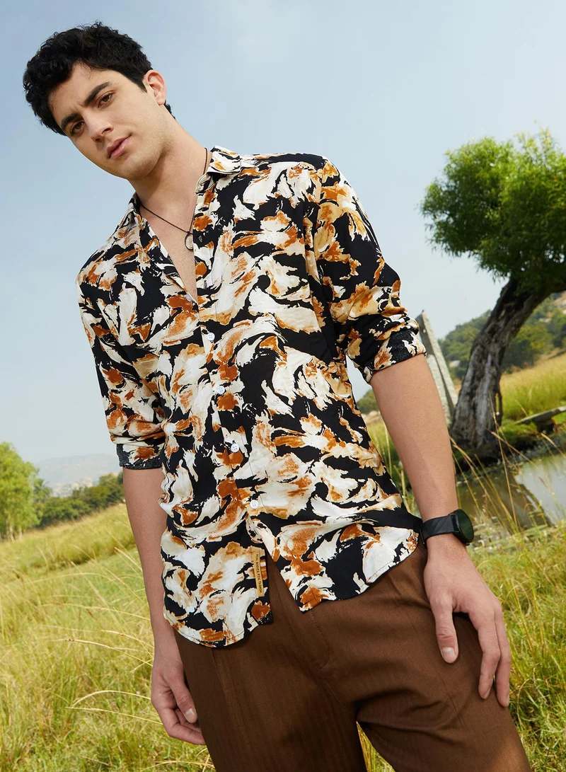 كامبوس سوترا قميص رجالي بأوراق الشجر المحروقة باللون الأصفر المغرة والأسود العقيق
