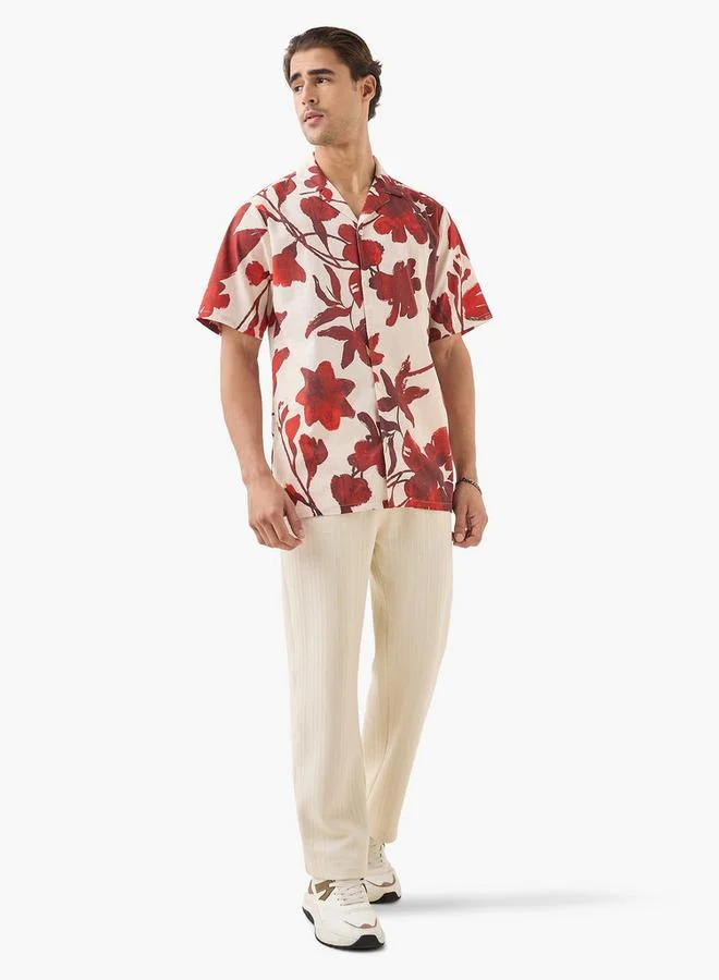 سبلاش فيڤ قميص بطبعة زهور بأكمام قصيرة