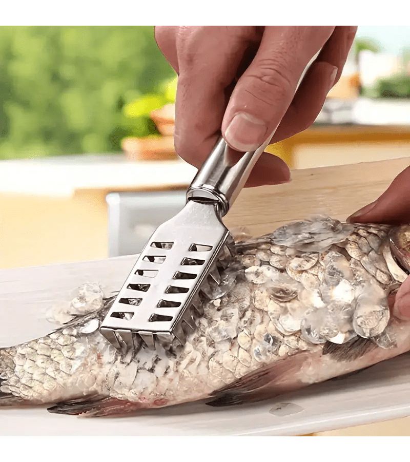 Nordic Silvery Stainless Steel Fish Scale Scraper With Sawtooth Edge Kitchen Cleaning Tool - Image 1