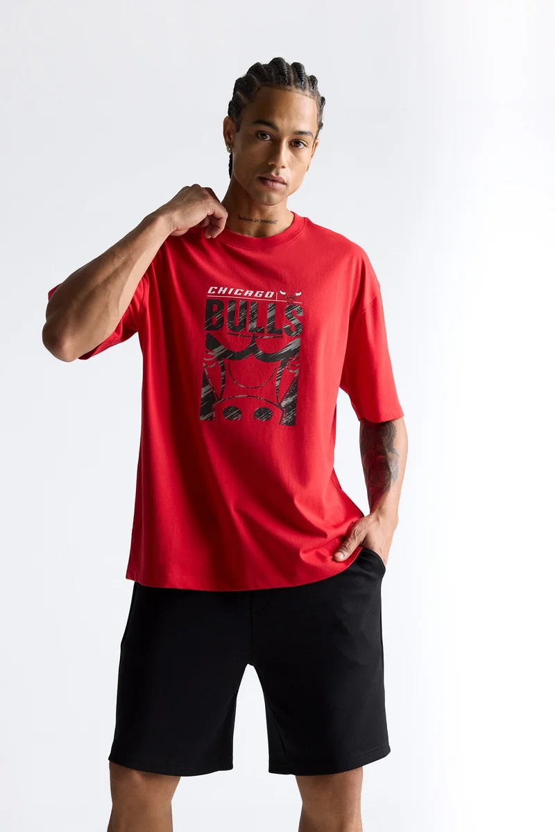 Defacto  DeFactoFit NBA Chicago Bulls Oversize Fit T-Shirt  | Best Price UAE