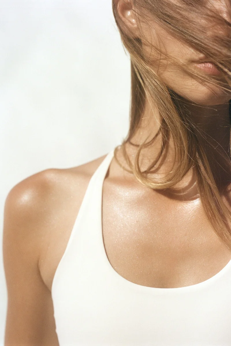 H&M  Medium Support Sports bra with SculptMove™, for Women | Best Price UAE