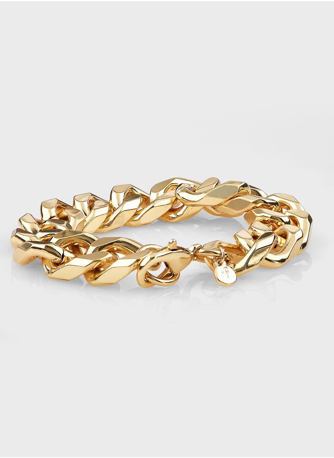Amanda Chain Bracelet - https://f.nooncdn.com/p/pzsku/Z3694DD7E946297C76A14Z/45/_/1694569873/321e0392-f054-45c8-bb6d-d53690012c52.jpg?format=jpg&width=original