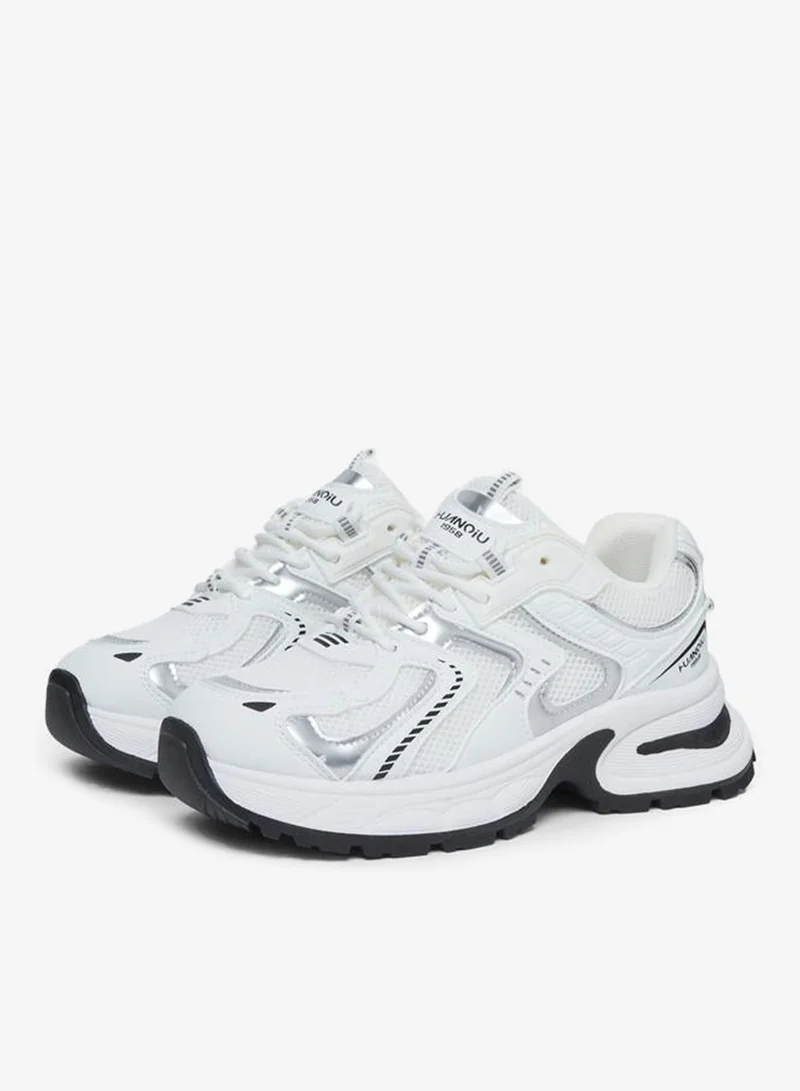 ستايلي اكتيف سنيكرز نسائي أبيض معدني سميك