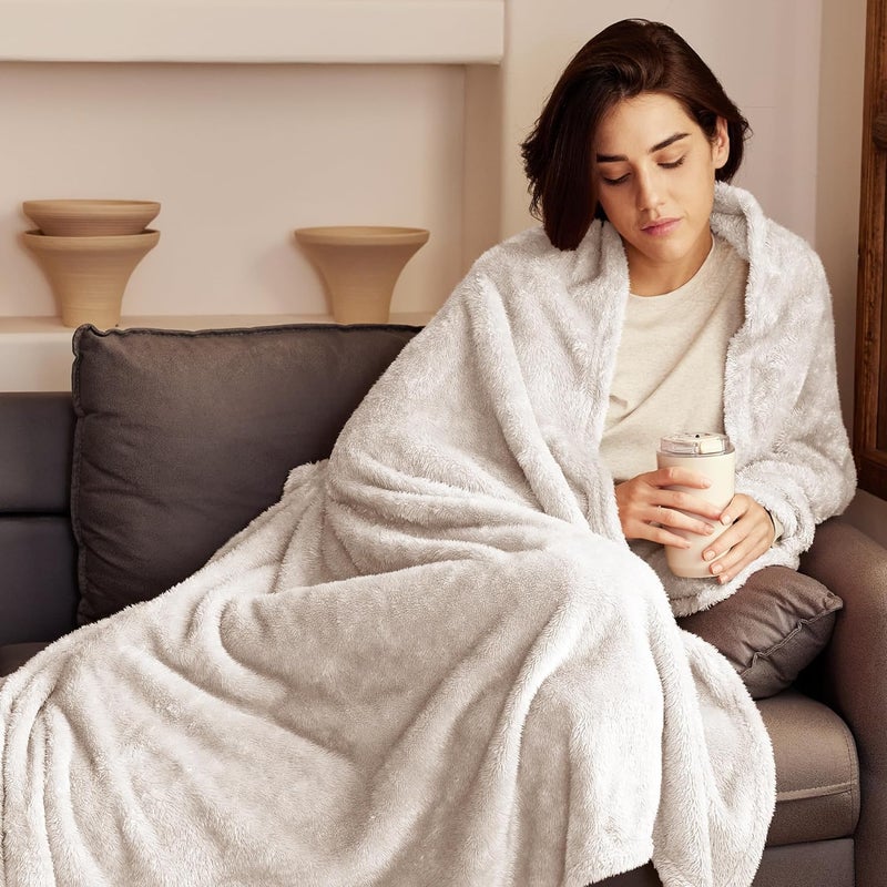 Exclusivo Mezcla Plush Extra Large Fleece Throw Blanket - Soft, Warm, Lightweight for Couch, Bed, and Sofa (50x70 inches, Beige) - Image 3