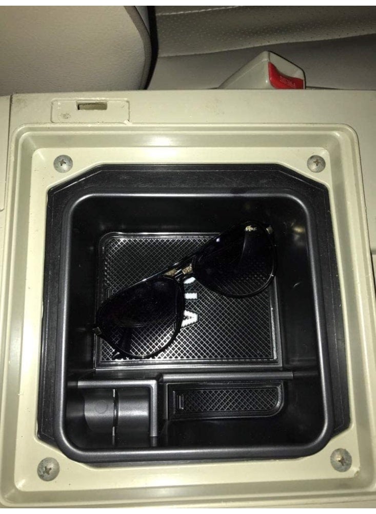 Y61 Central Armrest Console for Nissan Patrol Armada - Image 5