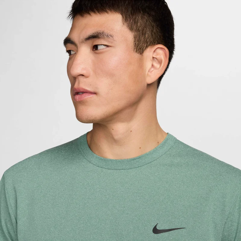 Nike Men's Dri-FIT Hyverse UV Training T-Shirt