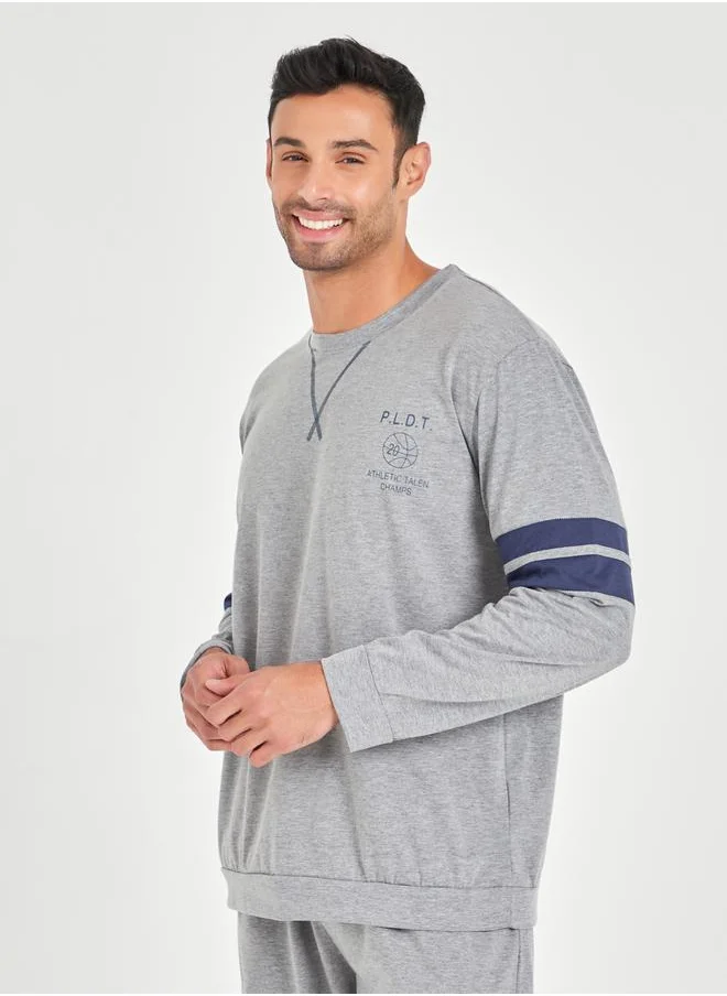 Styli Styli Contrast Panel Regular Fit T-shirt and Loungewear Pants Set