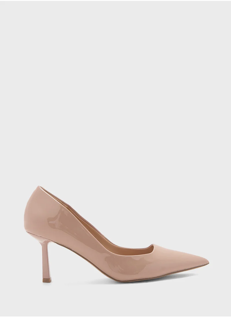 ستيف مادن Brynnn Pointed Toe Mid Heel  Pumps