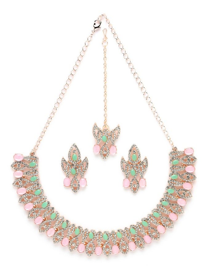 سوكهي - طقم قلادة على شكل عظمة الترقوة من Sukkhi Admirable Fashionable AD Mint Green Stones مع قرط وMaangtika | طقم مجوهرات للنساء (NS105672) - Image 1