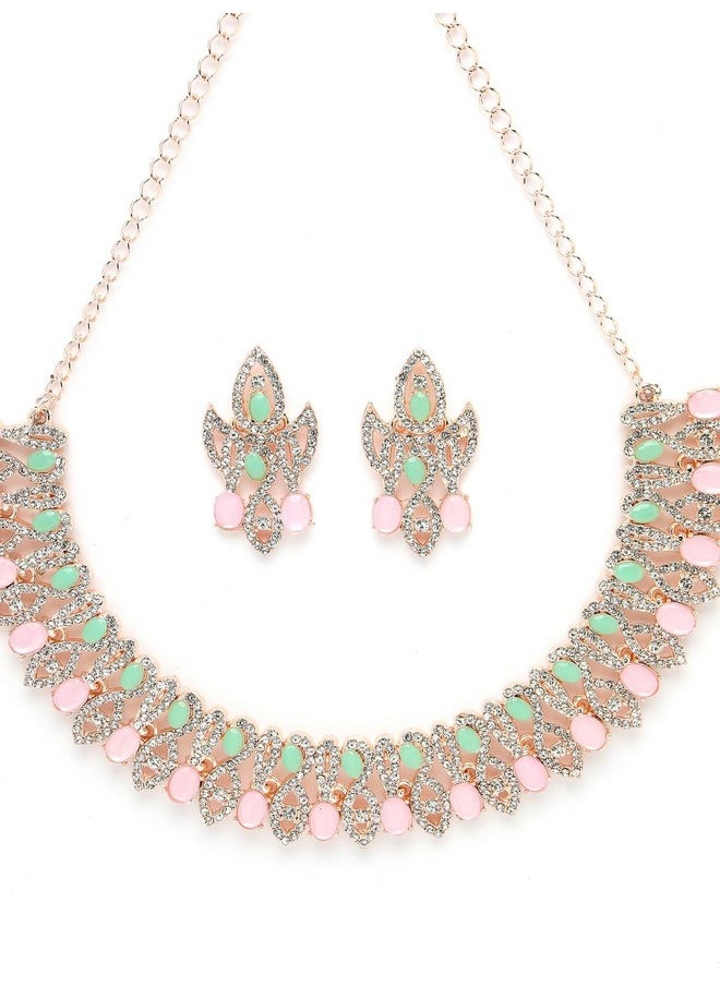 سوكهي - طقم قلادة على شكل عظمة الترقوة من Sukkhi Admirable Fashionable AD Mint Green Stones مع قرط وMaangtika | طقم مجوهرات للنساء (NS105672) - Image 1