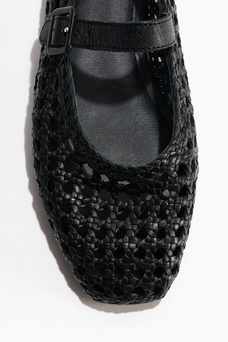 اتش اند ام حذاء باليه من الجلد بنمط ماري جين