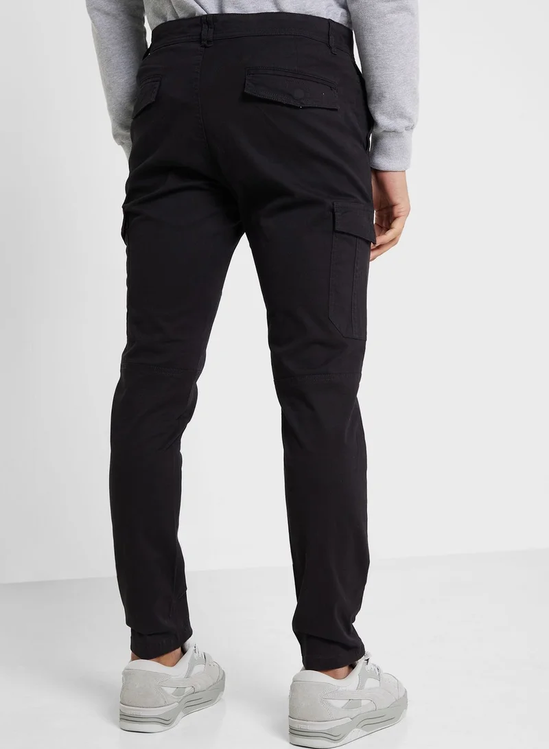 Thomas Scott Thomas Scott Men Mid-Rise Smart Slim Fit Easy Wash Cargos Trousers