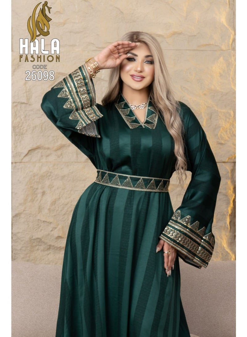 عباية حريمي كازابلانكا فاخرة مقلمة بتطريز ذهبي على الخصر والأكمام – عباية خروج واستقبال للمناسبات بتصميم راقي - Image 2