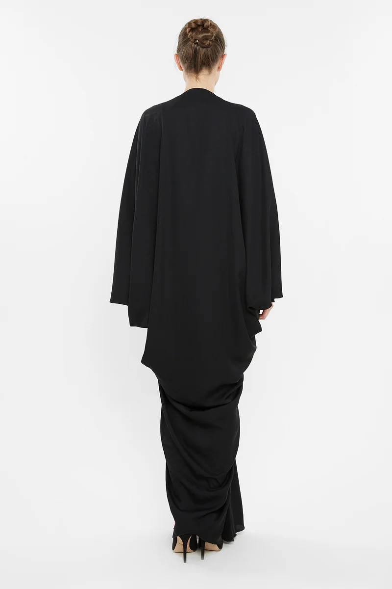 النخبة A designer Black and pink floral embroidery batwing style abaya that comes with a matching sheila-AJ66A