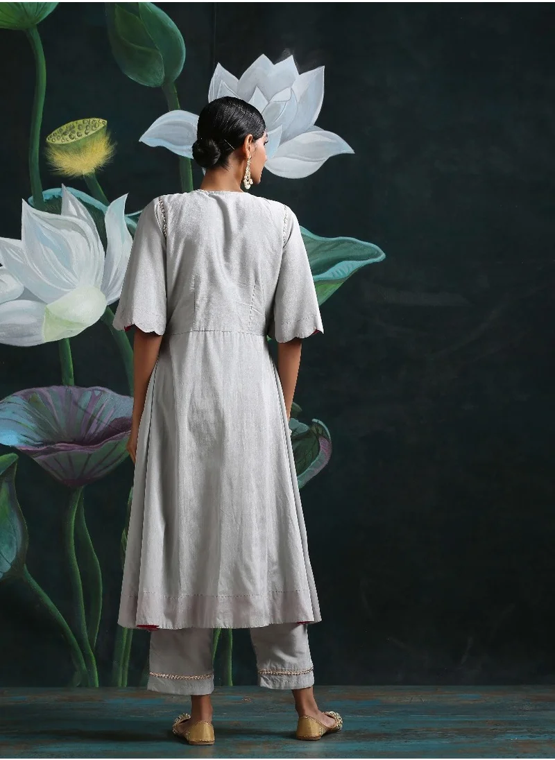 أبهشتي Grey Banarasi Scallop Sleeves kurta