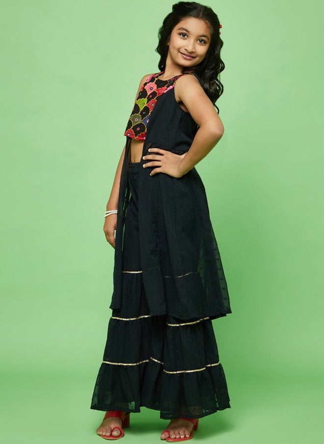 أيه كيه إس طقم كورتا وشرارة مطرز هندسي أسود للفتيات - Image 5