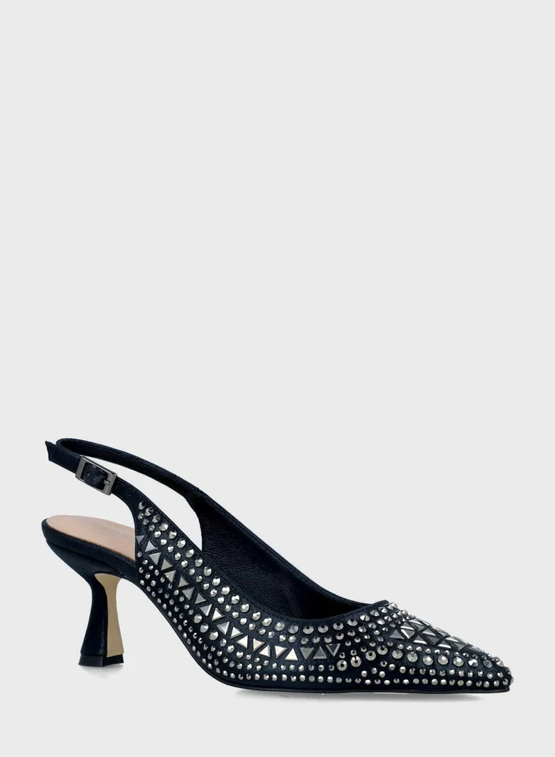 MENBUR Closed Toe Heel Pumps