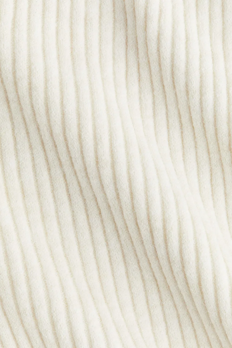 اتش اند ام بنطلون محبوك واسع الساق