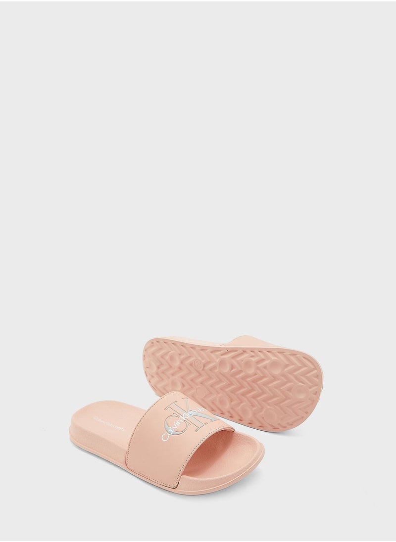 Calvin Klein Jeans - Youth Logo Slides - Image 1