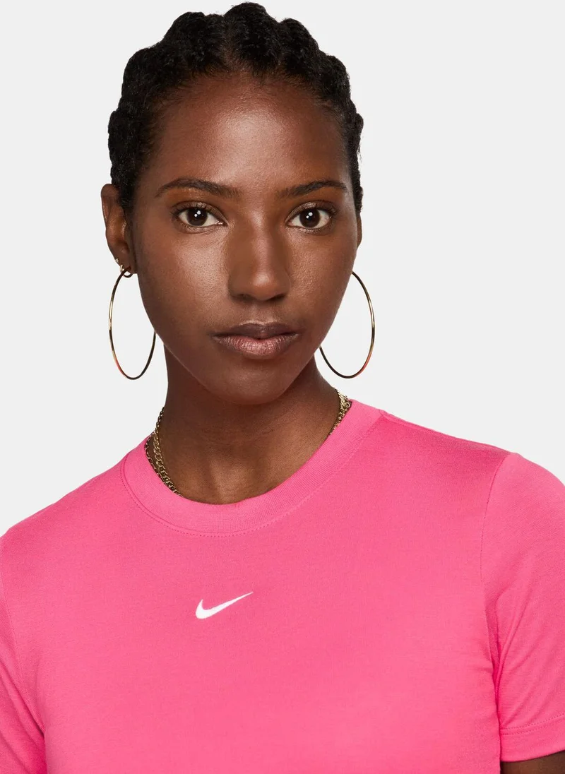 Nike Women's Sportswear Essential Cropped T-Shirt