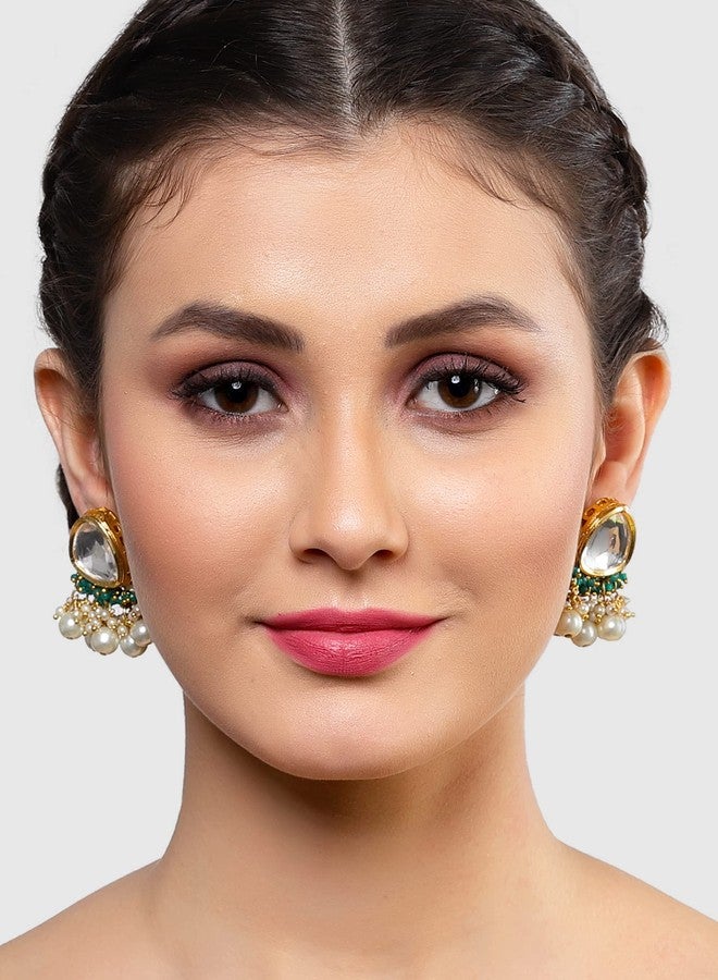 كارات كارت أقراط مرصعة بالكريستال الأخضر واللؤلؤ من كارات كارت للنساء، مطلية بالذهب، من تصميم بولكي كوندان - Image 3