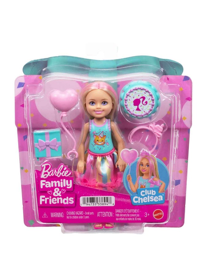 Barbie مجموعة حفلة عيد ميلاد تشيلسي من نادي باربي للعائلة والأصدقاء مع دمية بشعر أشقر (15.24 سم، 4 ملحقات) - Image 1