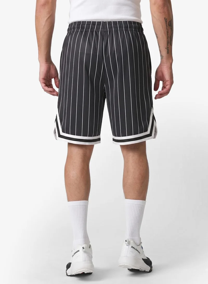 كارل كاني شورت شبكي مخطط بخطوط رفيعة