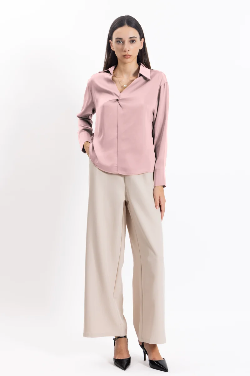 SHAPES SATIN SHIRT WITH NECKLACE