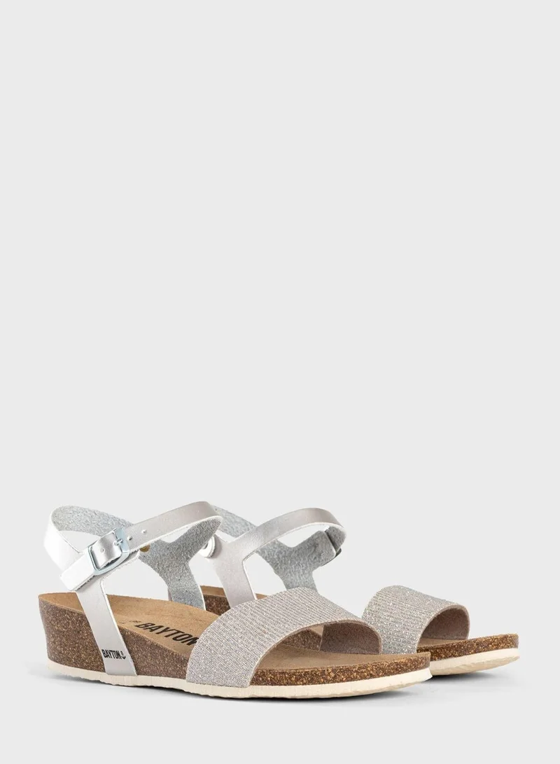 بيتون صنادل ليجانيس المسطحة