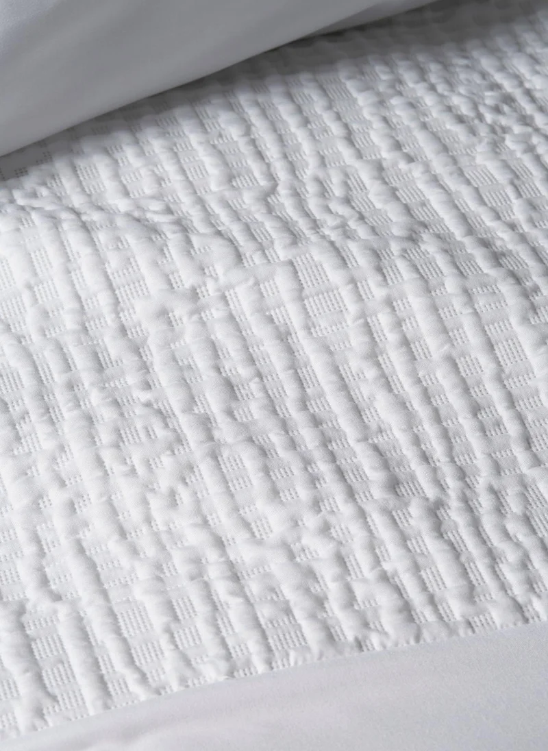 Matalan White White Grid Pinsonic Duvet Set  | Best Price UAE