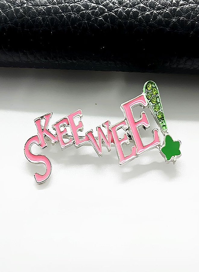 بروش معدني مزين بأحجار الراين باللونين الوردي والأخضر على شكل حرف SKEEWEE، مناسب للفتيات في نوادي الأخوية النسائية. - Image 5