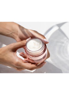 كوريس كريم جل الورد البري من Apothecary لبشرة مشرقة - للبشرة العادية والمختلطة، 40 مل، تم اختباره من قبل أطباء الجلدية، نباتي  - Image 3