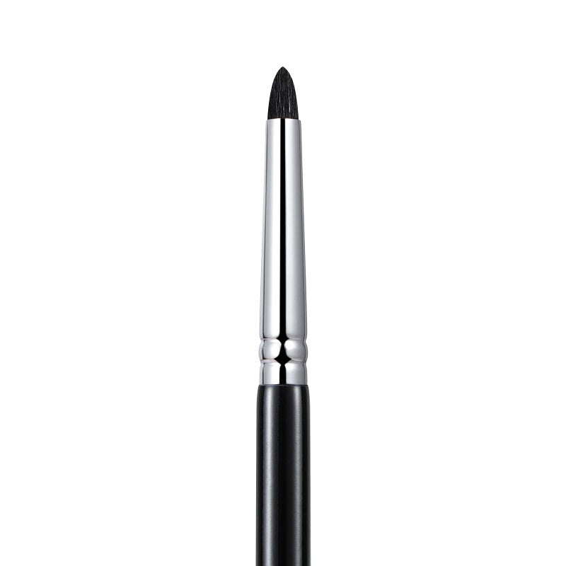 EIGSHOW Small Smudge Brush for Precise Eye Brightening and Under Eye Highlighting (E834) - Image 1