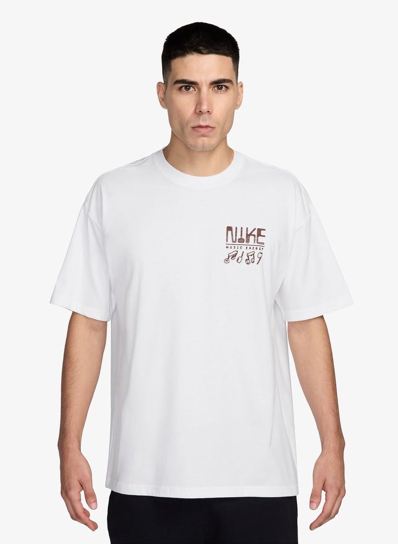 Nike Nsw Loose Swoosh Sounds T-Shirt - Image 1