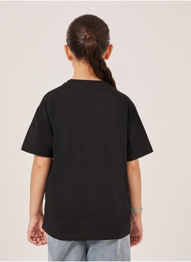 Styli Solid Oversized T-Shirt with Badge Detail  - Image 4