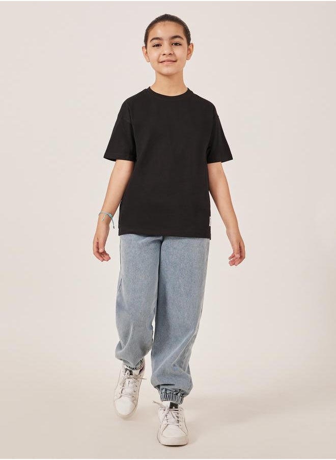 Styli Solid Oversized T-Shirt with Badge Detail  - Image 2