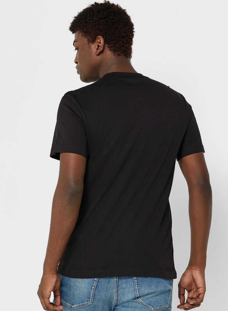 Calvin Klein Jeans 2 Pack Of Logo Crew Neck T-Shirt  - Image 3