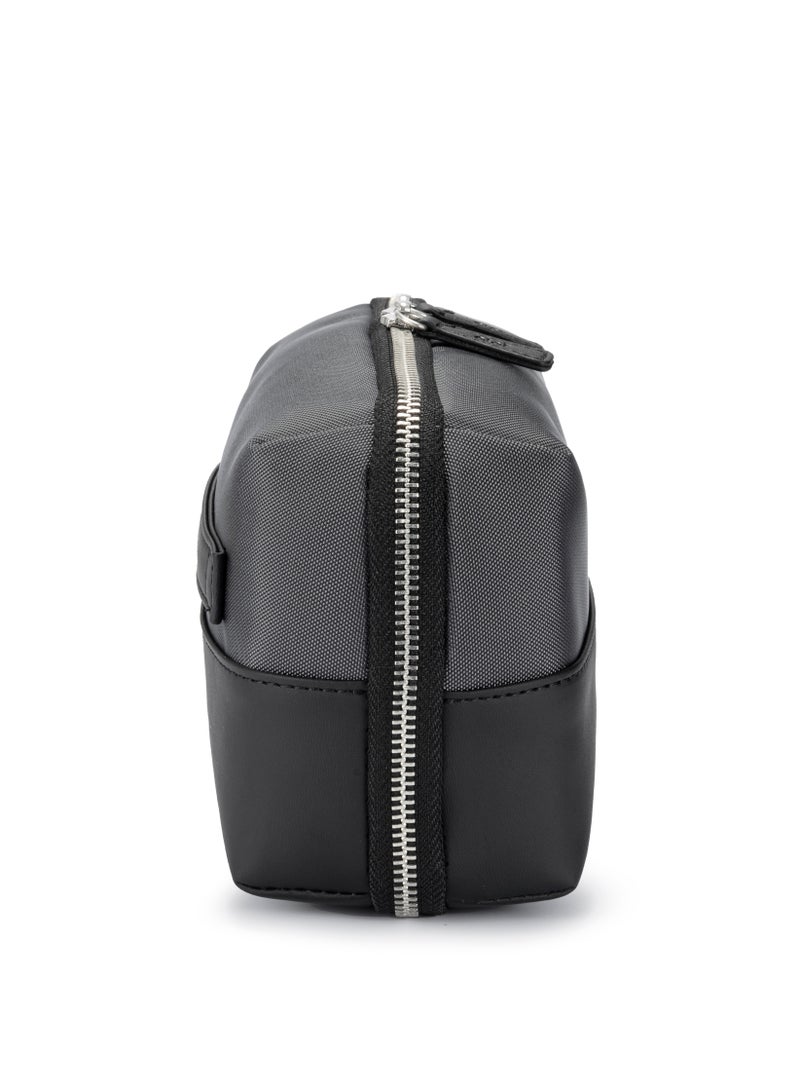 Alot small bag , elegant and durable , equipped with multiple pockets for daily use. Made of polyester and microfiber leather, with a 1-liter capacity. Also features a rear hand strap for easy carrying. - Image 4