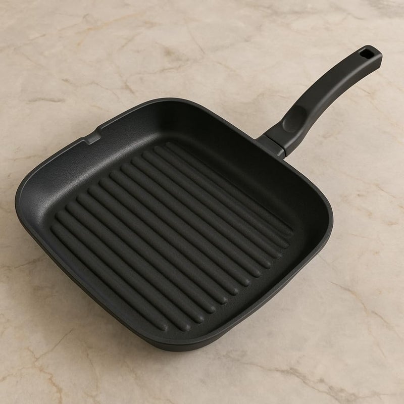 BS B&S 'PROF' Grill Pan 26x26 cm – Optima Non-Stick Square Grill with Fixed Black Handle – Durable Die-Cast Aluminum – Kitchen Accessory for Grilling Meat & Veggies – Eco-Friendly Cookware - Image 3