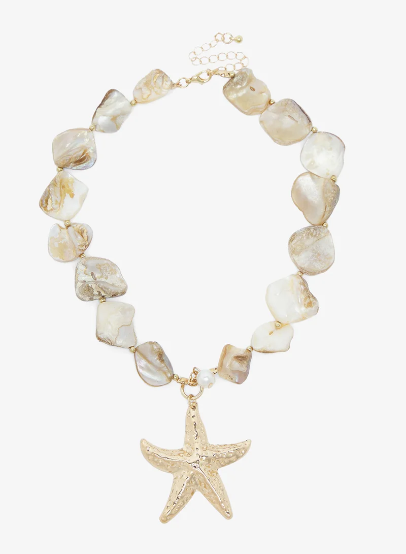 جينجر Sea Charm Resin Necklace