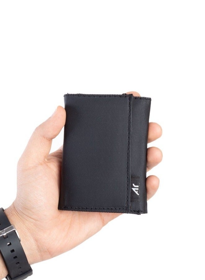 ايه ار سابلاي Ar Tri Wallet من Arij Bags | محفظة قماش مقاوم للمياه، تصميم ثلاثي الطي، 7 جيوب للكروت، جيب للنقود، حماية RFID، تصميم عملي للاستخدام اليومي (أسود) - Image 4