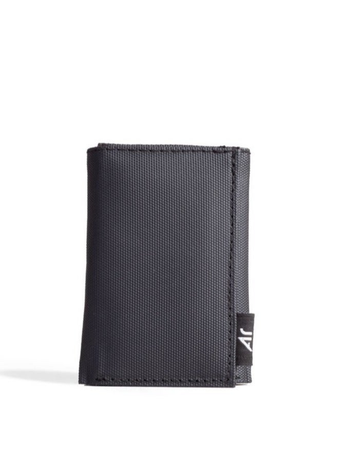 ايه ار سابلاي Ar Tri Wallet من Arij Bags | محفظة قماش مقاوم للمياه، تصميم ثلاثي الطي، 7 جيوب للكروت، جيب للنقود، حماية RFID، تصميم عملي للاستخدام اليومي (أسود) - Image 1